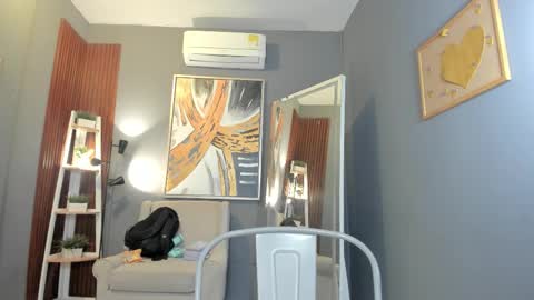 Nina online show from February 10, 2026, 11:47 am