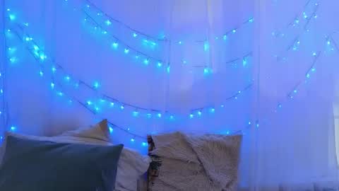 Ninaa fox online show from April 14, 2026, 4:24 pm