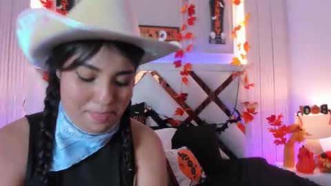 Nina online show from October 17, 2025, 7:44 am