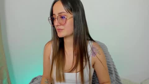 Snapshot of ninabryon1 chatting on September 20, 2025, 7:59 pm Nina online show from September 20, 2025, 7:59 pm