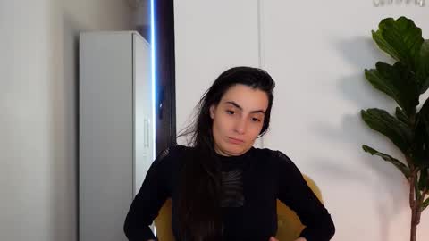 NinaCrystal online show from February 25, 2026, 8:02 am