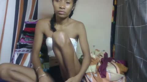 ninaeaa online show from March 13, 2026, 10:49 pm