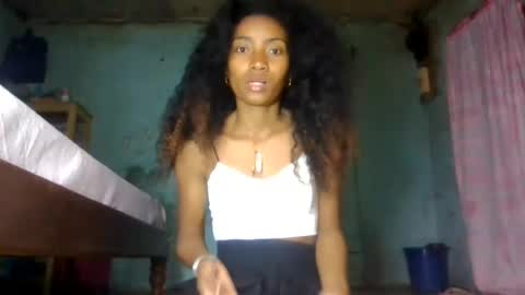 Snapshot of ninaeaa chatting on July 19, 2026, 8:18 am ninaeaa online show from July 19, 2026, 8:18 am