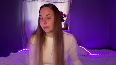 Snapshot of ninaglow_ chatting on September 24, 2025, 1:47 pm ninaglow_ online show from September 24, 2025, 1:47 pm