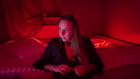 Snapshot of ninaglow_ chatting on October 6, 2025, 6:38 pm ninaglow_ online show from October 6, 2025, 6:38 pm