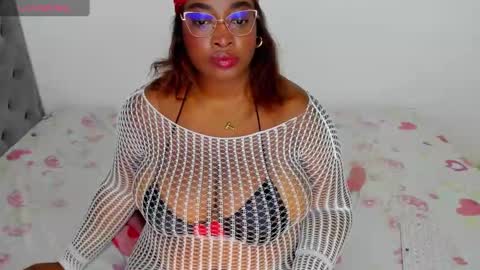 Snapshot of ninagrey03 chatting on October 3, 2025, 11:57 pm Valentina online show from October 3, 2025, 11:57 pm