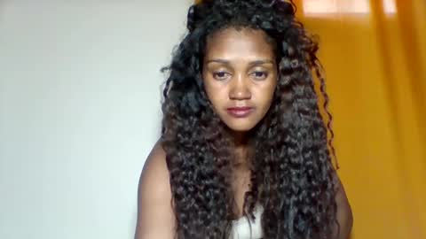 Snapshot of ninah_rise chatting on September 19, 2025, 12:50 pm ninah_rise online show from September 19, 2025, 12:50 pm