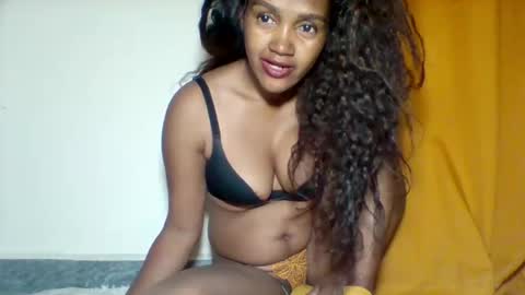 Snapshot of ninah_rise chatting on October 7, 2025, 2:31 am ninah_rise online show from October 7, 2025, 2:31 am