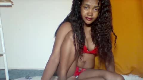 Snapshot of ninah_rise chatting on November 7, 2025, 2:44 am ninah_rise online show from November 7, 2025, 2:44 am