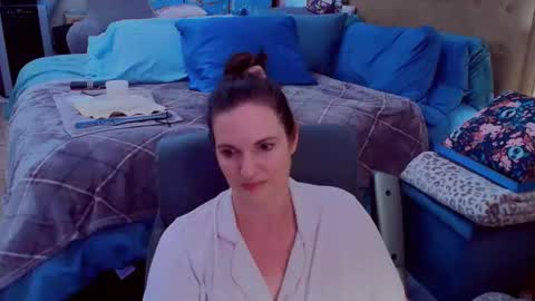 Snapshot of ninajaymes chatting on June 8, 2026, 10:32 pm Nina Jaymes online show from June 8, 2026, 10:32 pm
