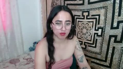 Snapshot of ninakravtz chatting on December 23, 2024, 1:56 pm N I N A online show from December 23, 2024, 1:56 pm