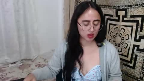 Snapshot of ninakravtz chatting on January 30, 2025, 6:21 pm N I N A online show from January 30, 2025, 6:21 pm