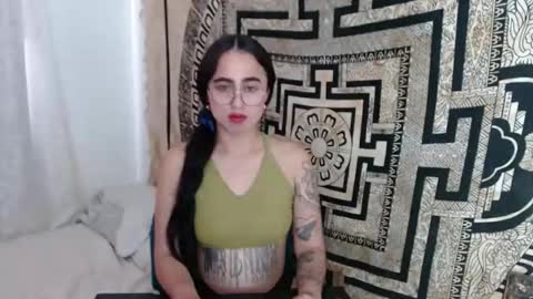 Snapshot of ninakravtz chatting on March 7, 2025, 3:07 pm N I N A online show from March 7, 2025, 3:07 pm