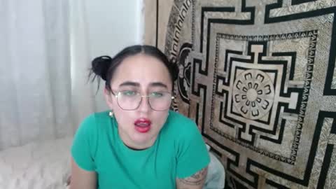 Snapshot of ninakravtz chatting on March 11, 2025, 3:56 pm N I N A online show from March 11, 2025, 3:56 pm