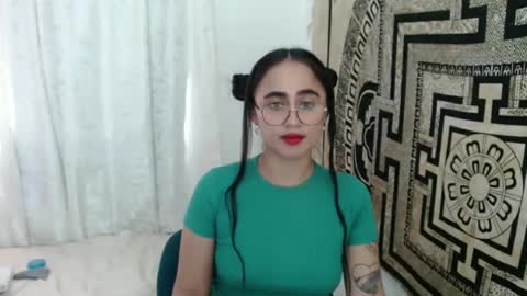 Snapshot of ninakravtz chatting on March 11, 2025, 8:42 pm N I N A online show from March 11, 2025, 8:42 pm