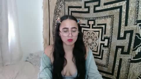 Snapshot of ninakravtz chatting on March 12, 2025, 7:17 pm N I N A online show from March 12, 2025, 7:17 pm