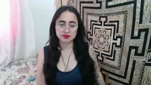 Snapshot of ninakravtz chatting on September 11, 2025, 2:50 pm N I N A online show from September 11, 2025, 2:50 pm