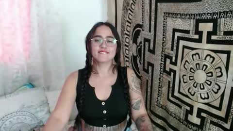 Snapshot of ninakravtz chatting on October 22, 2025, 5:13 pm N I N A online show from October 22, 2025, 5:13 pm