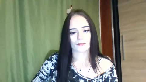 Nina online show from January 9, 2026, 9:38 pm