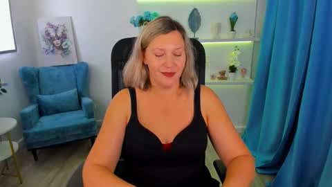 ninastarle online show from September 21, 2025, 11:45 am