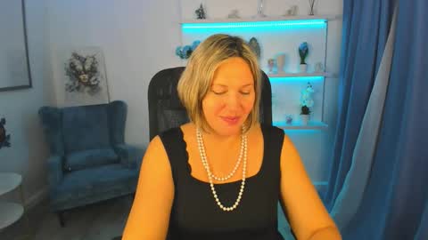 ninastarle online show from October 5, 2025, 4:44 am