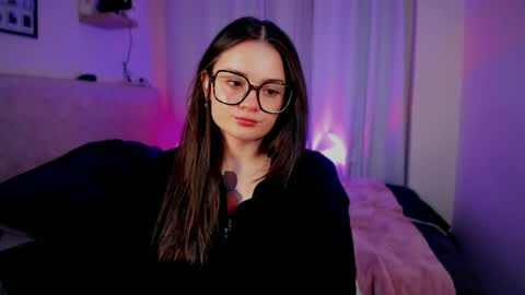 ninavolkov online show from October 4, 2025, 12:19 am