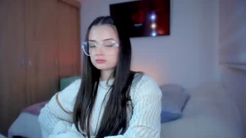 Snapshot of ninavolkov chatting on July 2, 2026, 11:22 pm ninavolkov online show from July 2, 2026, 11:22 pm