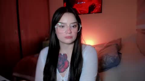 Snapshot of ninavolkov chatting on July 7, 2026, 10:25 pm ninavolkov online show from July 7, 2026, 10:25 pm