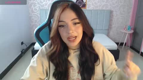 Ninfa  online show from December 21, 2024, 11:22 am