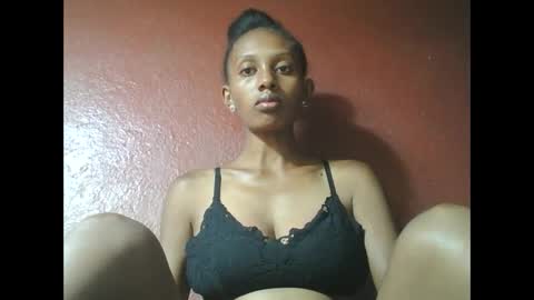 Snapshot of ninie246746 chatting on January 20, 2025, 4:54 am ninie246746 online show from January 20, 2025, 4:54 am