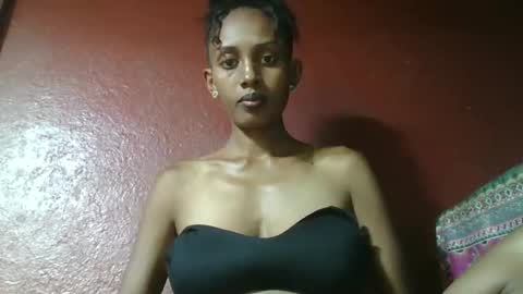 Snapshot of ninie246746 chatting on February 8, 2025, 8:52 am ninie246746 online show from February 8, 2025, 8:52 am