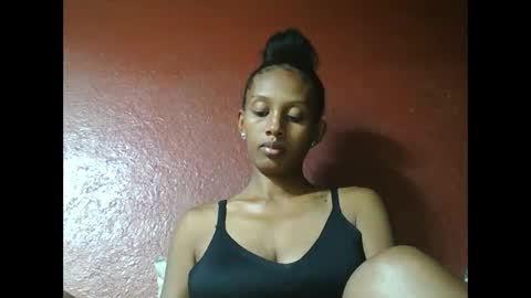 Snapshot of ninie246746 chatting on February 25, 2025, 12:13 pm ninie246746 online show from February 25, 2025, 12:13 pm