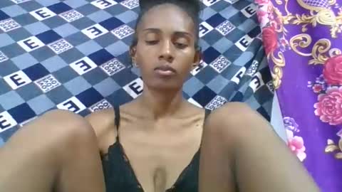 Snapshot of ninie246746 chatting on February 28, 2026, 6:53 pm ninie246746 online show from February 28, 2026, 6:53 pm