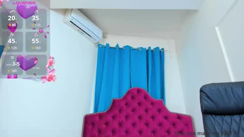 nina dee online show from March 17, 2026, 4:28 am