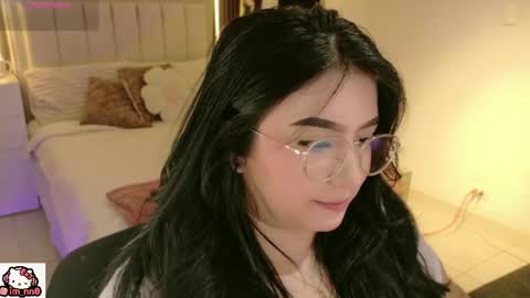Nina online show from May 15, 2026, 1:18 pm