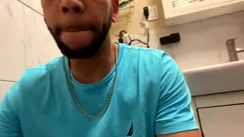 ninolindo919 online show from March 3, 2026, 12:11 pm