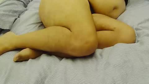 ninonico online show from February 25, 2026, 6:39 pm