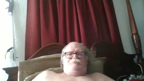 Snapshot of nipplechaser chatting on December 5, 2024, 5:15 am nipplechaser online show from December 5, 2024, 5:15 am