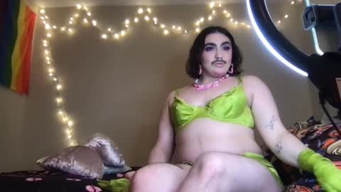 nipplelessalien online show from December 5, 2025, 2:31 am