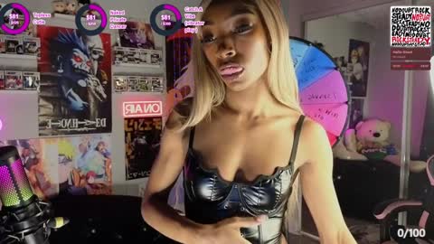 Snapshot of niviawolfe chatting on December 9, 2024, 3:50 am NIVIA WOLFE online show from December 9, 2024, 3:50 am