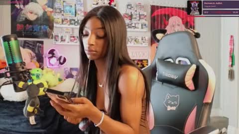 Snapshot of niviawolfe chatting on February 5, 2025, 4:36 pm NIVIA WOLFE online show from February 5, 2025, 4:36 pm