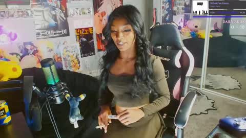 Snapshot of niviawolfe chatting on February 13, 2025, 1:37 pm NIVIA WOLFE online show from February 13, 2025, 1:37 pm