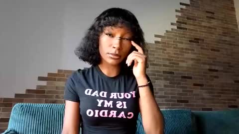Snapshot of niviawolfe chatting on May 1, 2026, 3:33 am NIVIA WOLFE online show from May 1, 2026, 3:33 am
