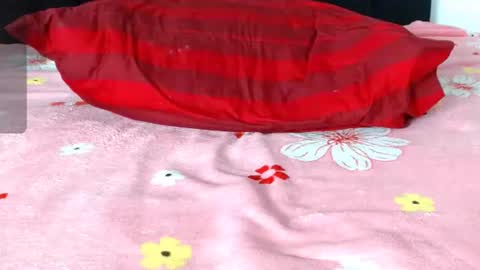 NIXYLUX online show from June 23, 2026, 1:36 am