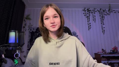 Snapshot of nloraaa chatting on December 12, 2024, 1:21 am Tears Lora online show from December 12, 2024, 1:21 am