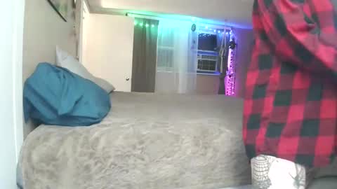 Leah online show from October 6, 2025, 9:29 am