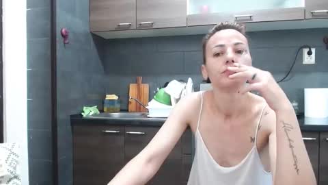 Snapshot of no_limit_coupl3 chatting on October 4, 2025, 5:16 am no_limit_coupl3 online show from October 4, 2025, 5:16 am