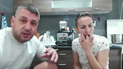 Snapshot of no_limit_coupl3 chatting on October 21, 2025, 6:03 am no_limit_coupl3 online show from October 21, 2025, 6:03 am