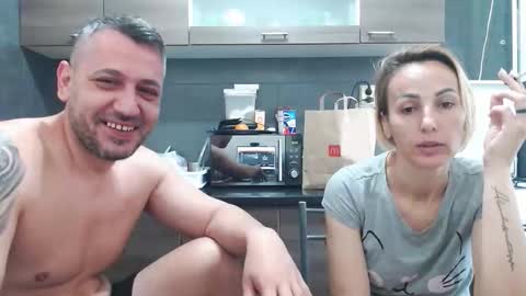 Snapshot of no_limit_coupl3 chatting on October 23, 2025, 6:45 am no_limit_coupl3 online show from October 23, 2025, 6:45 am