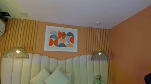 Noa online show from November 28, 2025, 2:47 am